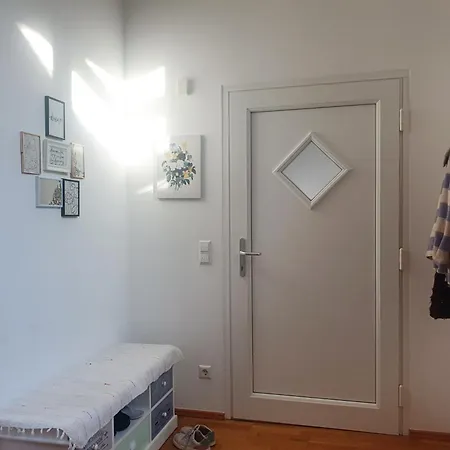 Bohonest Gries - Ground Floor & Parking Apartment Graz