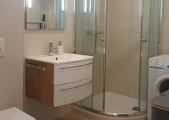 Bohonest Gries - Ground Floor & Parking Apartman *